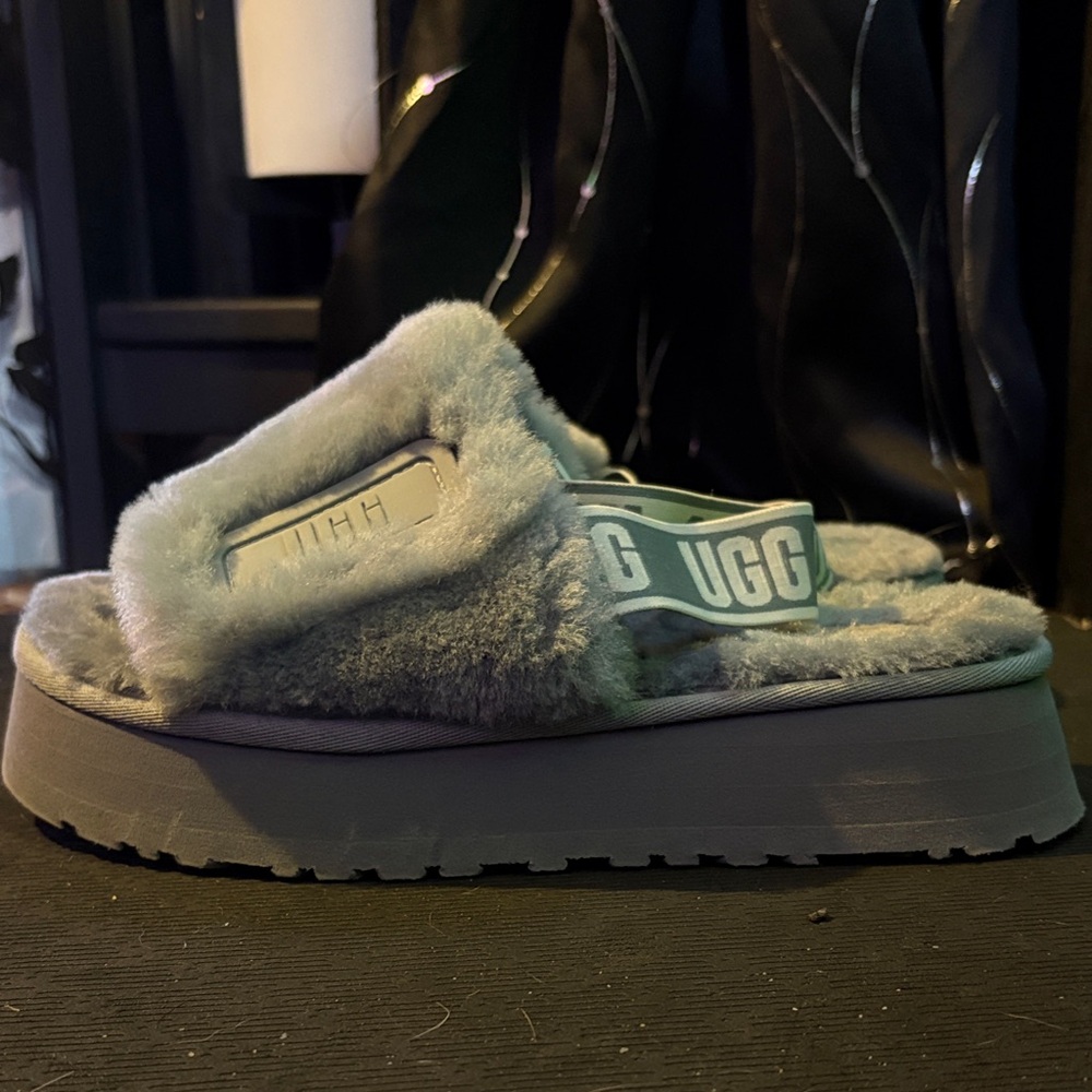 Ugg Fluff Yeah Gray Platform Slipper Sandals - image 1